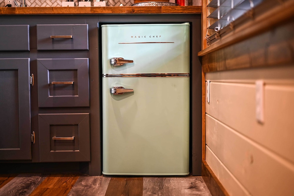 ‘Eagle Nest’ - Eagletown Studio w/ Fire Pit!