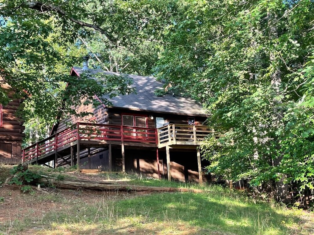 Cabin 2 B/R near Massanutten Ski Resort, Gordonsville Room Prices
