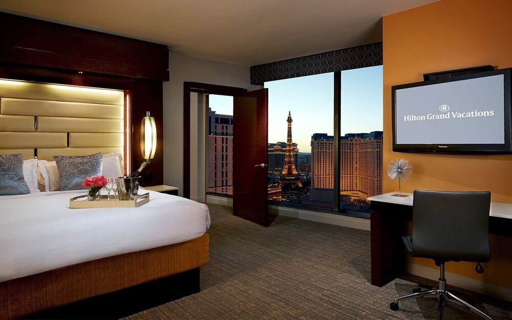Elara Las Vegas Strip -  1 Bedroom Hilton HGVC