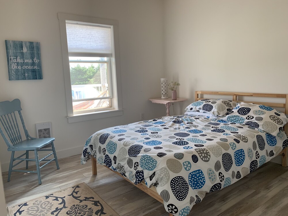 4 Bedroom Cottage just 200 yards from PEI's finest beach Darnley Vrbo