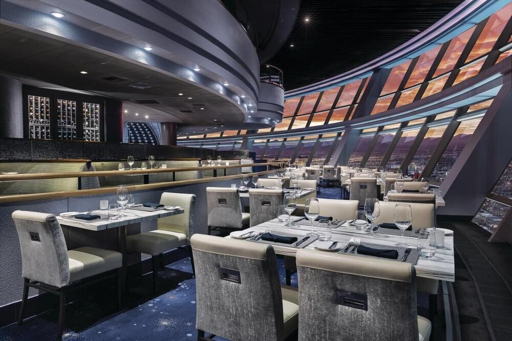 Las Vegas Escape! 3 Great Units, 2 Pools, Restaurants & Bars, Close to High Roller