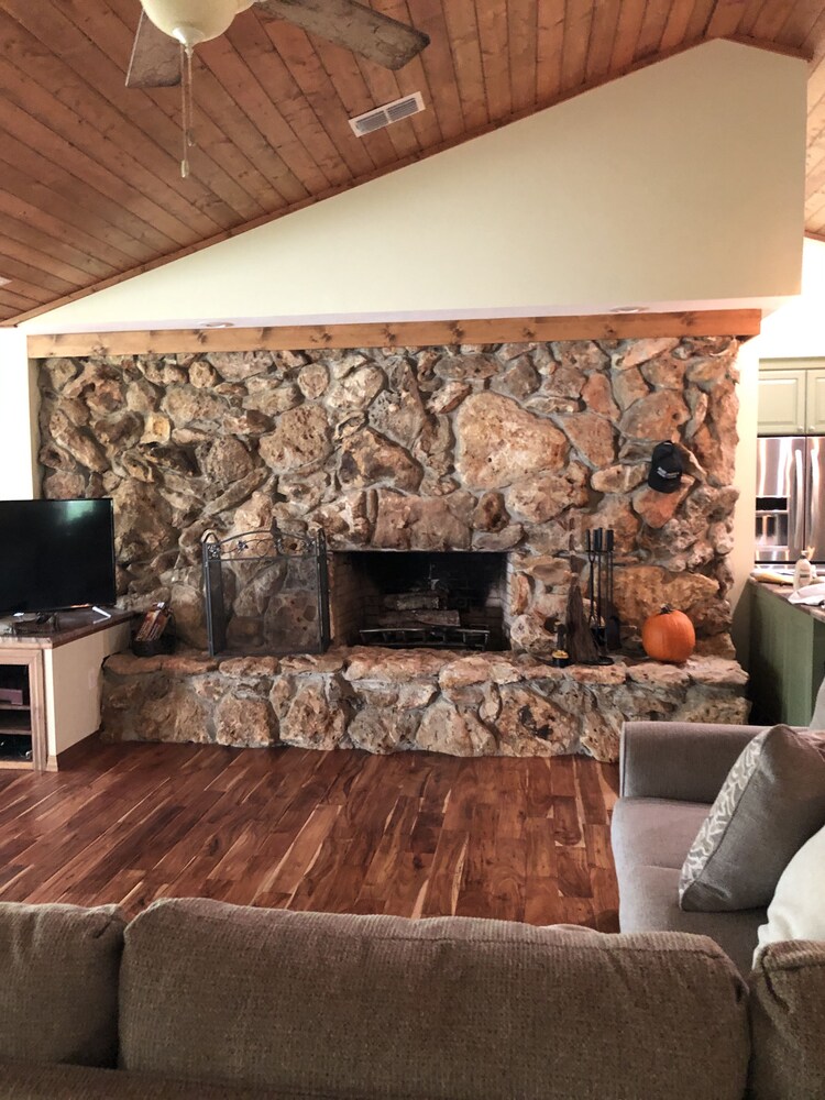 Living room, Custom Built Home steps from the Santa Fe River