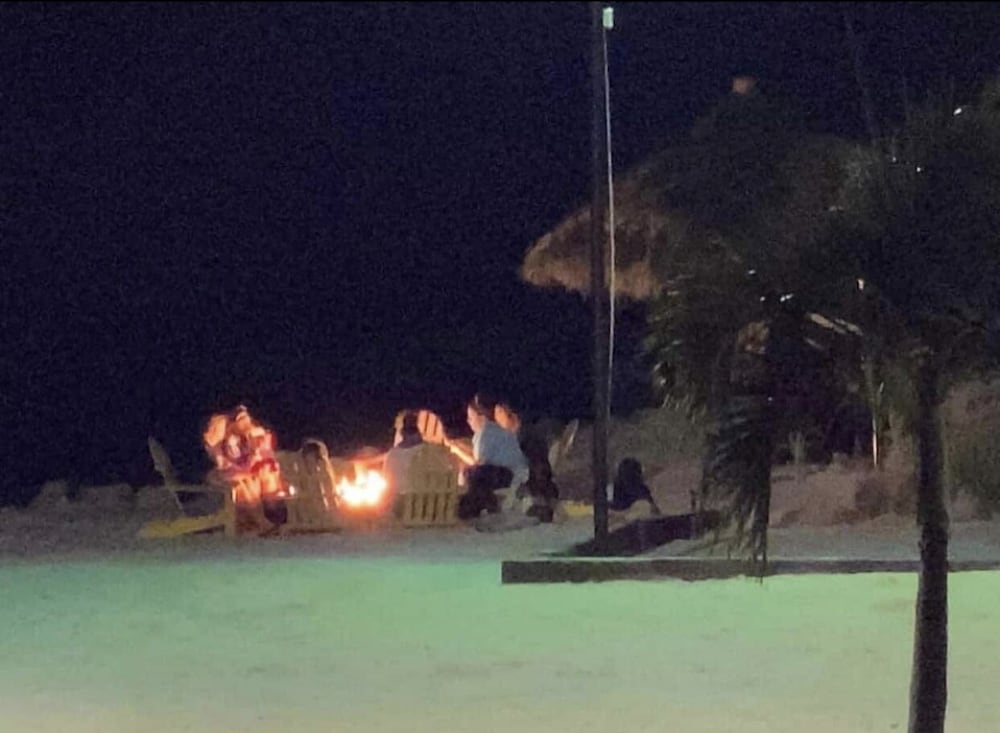 449- NEW LISTING! ☀️ Heated Pool! Water Views! 2 min to TPA Airport