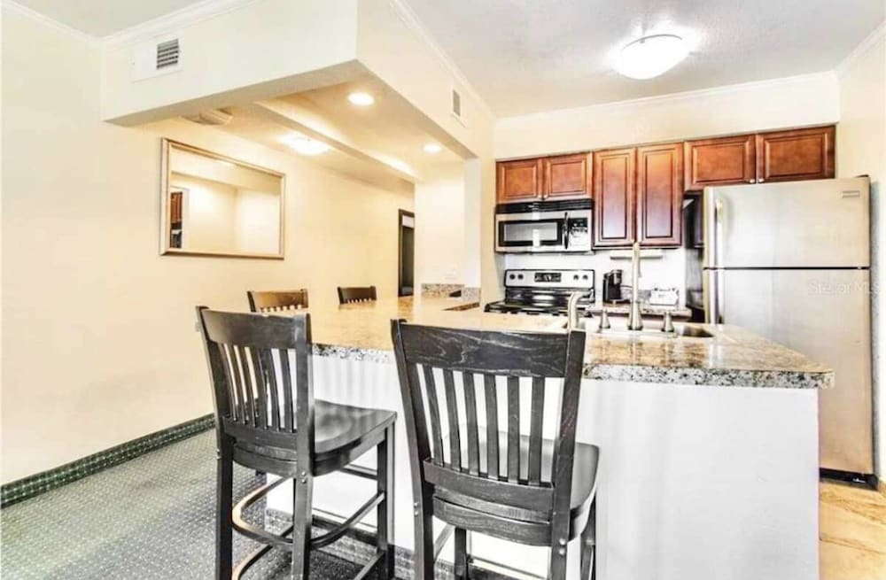 449- NEW LISTING! ☀️ Heated Pool! Water Views! 2 min to TPA Airport