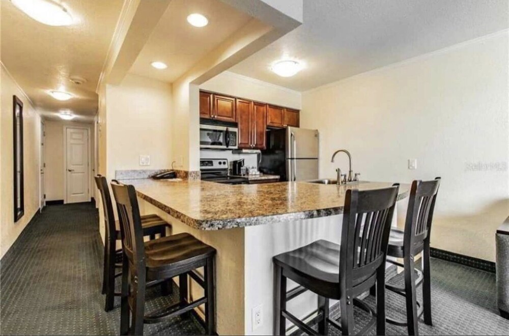 449- NEW LISTING! ☀️ Heated Pool! Water Views! 2 min to TPA Airport