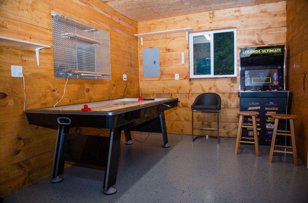 Perfect spring break getaway-Close to Cherokee, Bryson City, Waynesville, & more