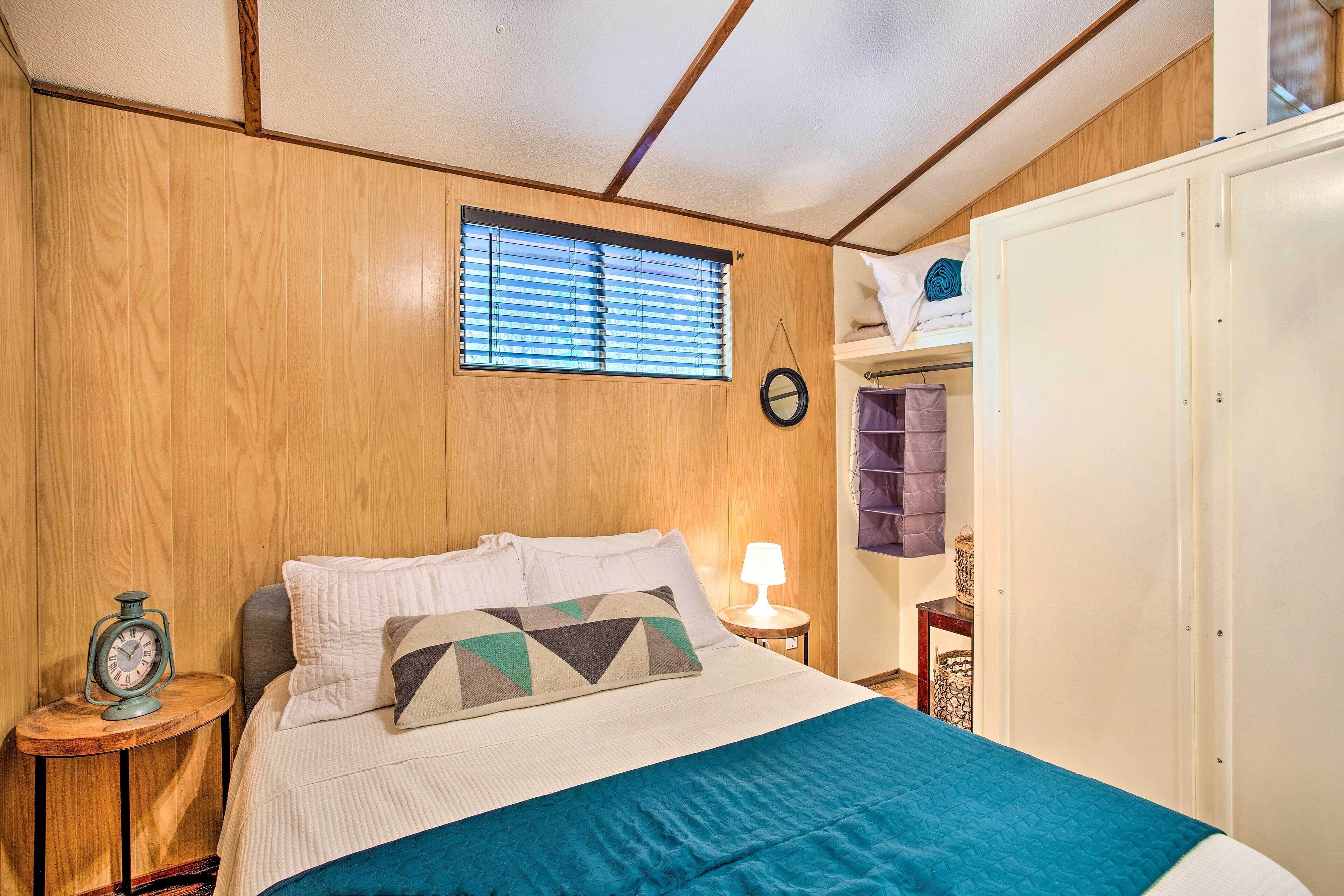 NEW! Chic Cabin w/ Grill \u003c 1 Mile To Lake Texoma: Precios, promociones y  comentarios | Expedia.com