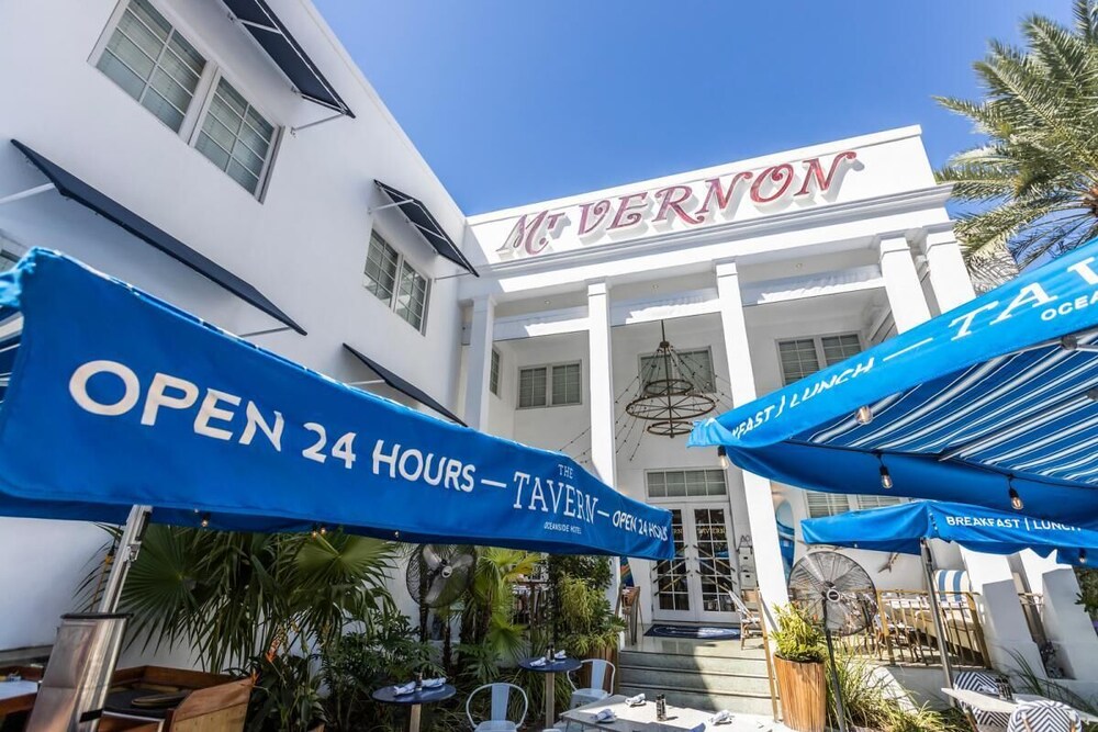 Dreamy Beach Escape with 3 Stylish Units, Walk to Beach, Dining, Shops