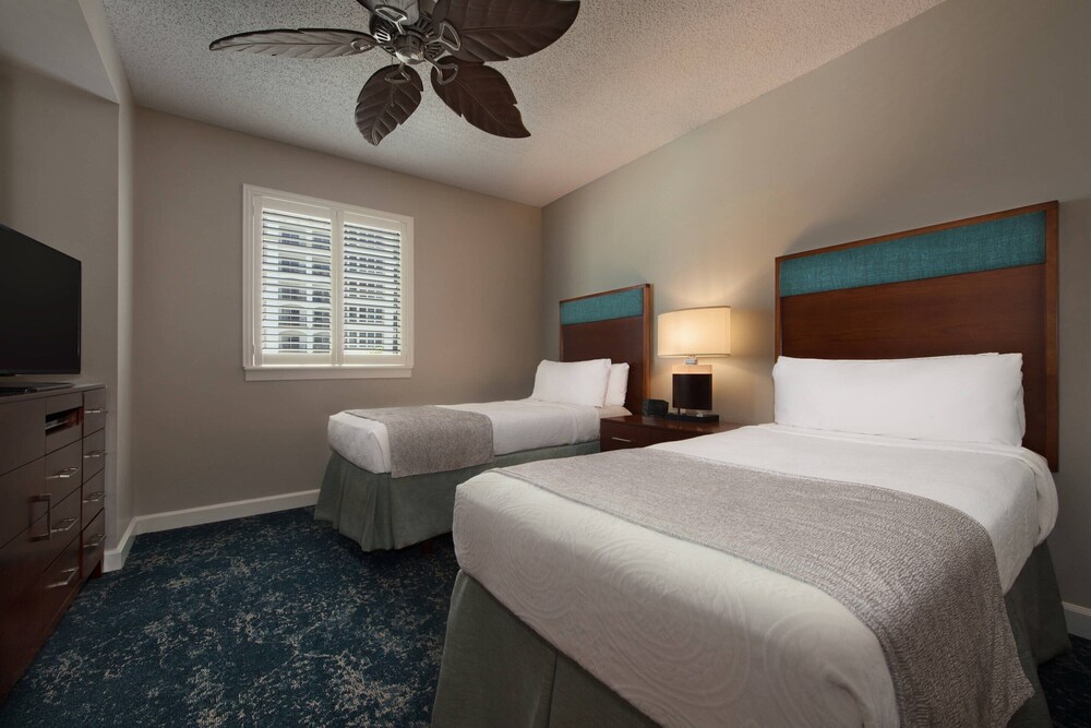 Beachfront 2-Bedroom Ocean Pointe Villa, Pools, Lazy River, Spa, Amenities+ More