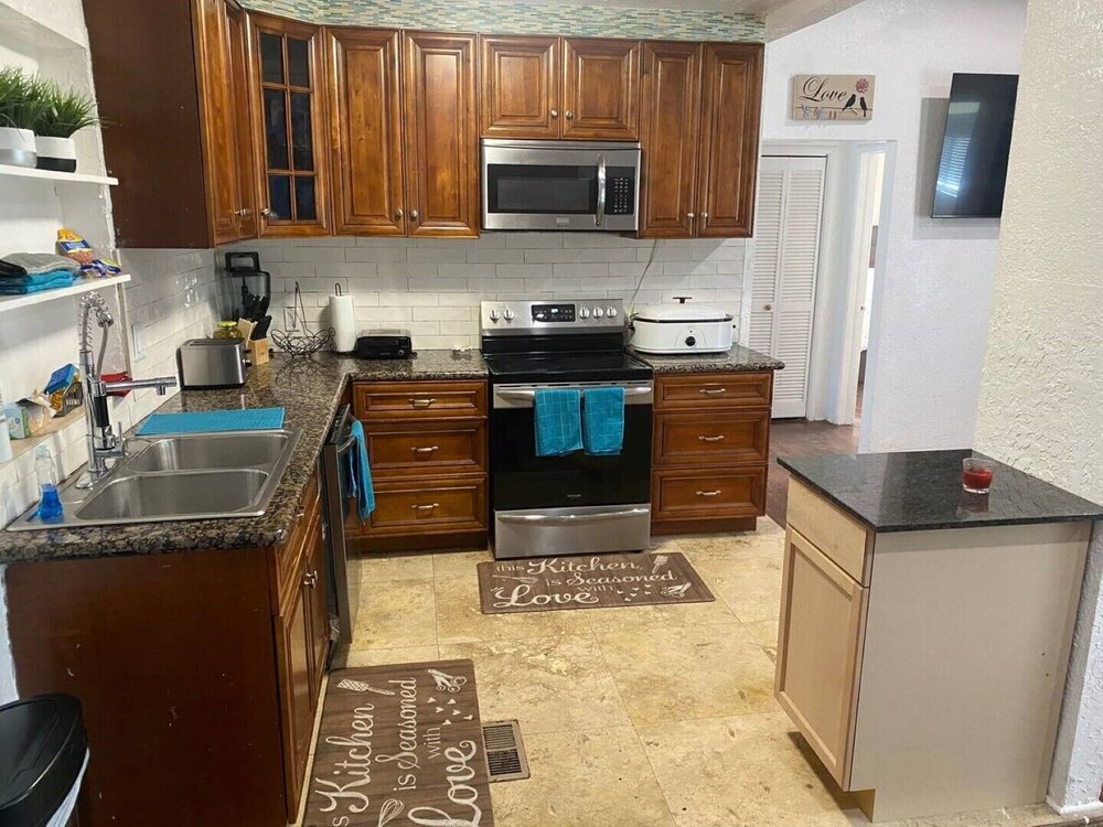 Luxury 4 bedroom 2 1/2 bath