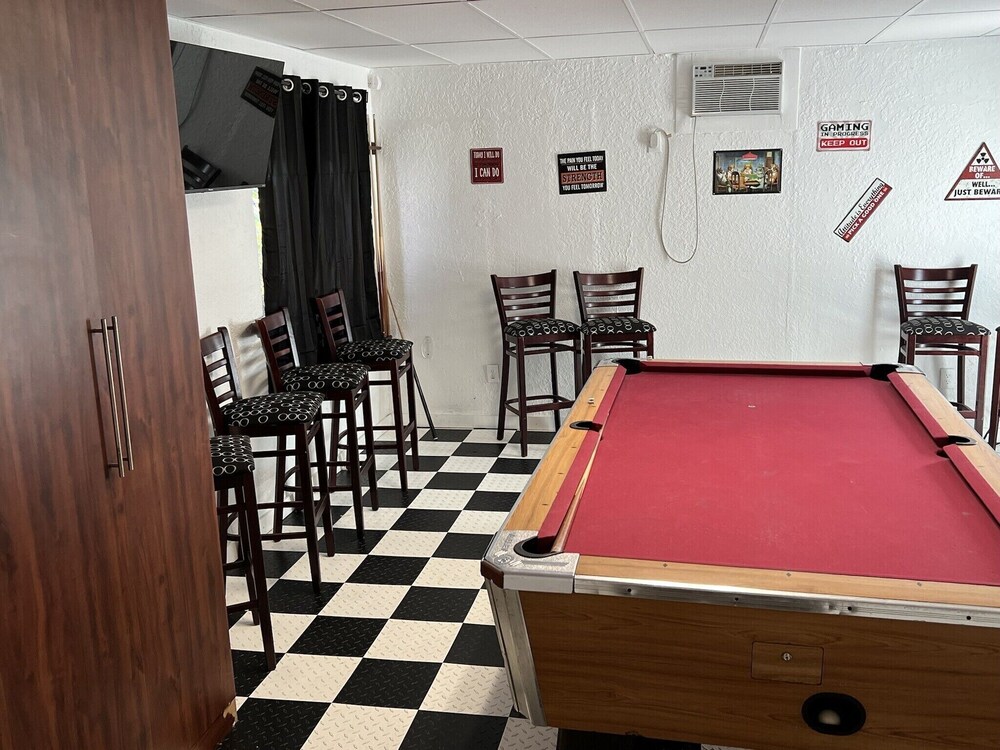 Luxury 4 bedroom 2 1/2 bath