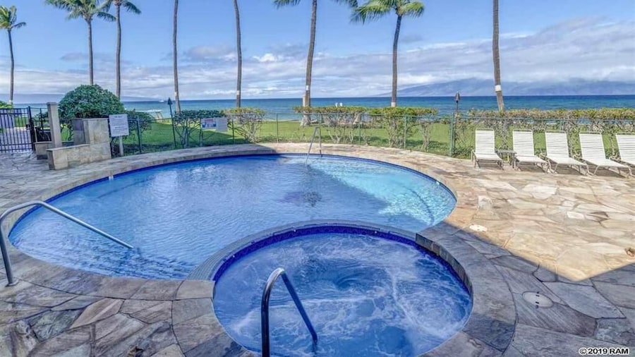 Paki Maui BeachFront Lahaina Condos