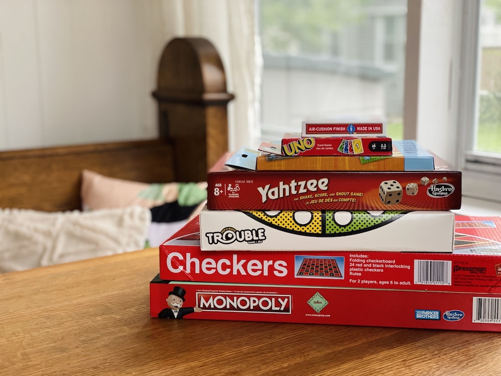 Walking Distance to The Palms ! w/Hot tub Fort Erie Vrbo