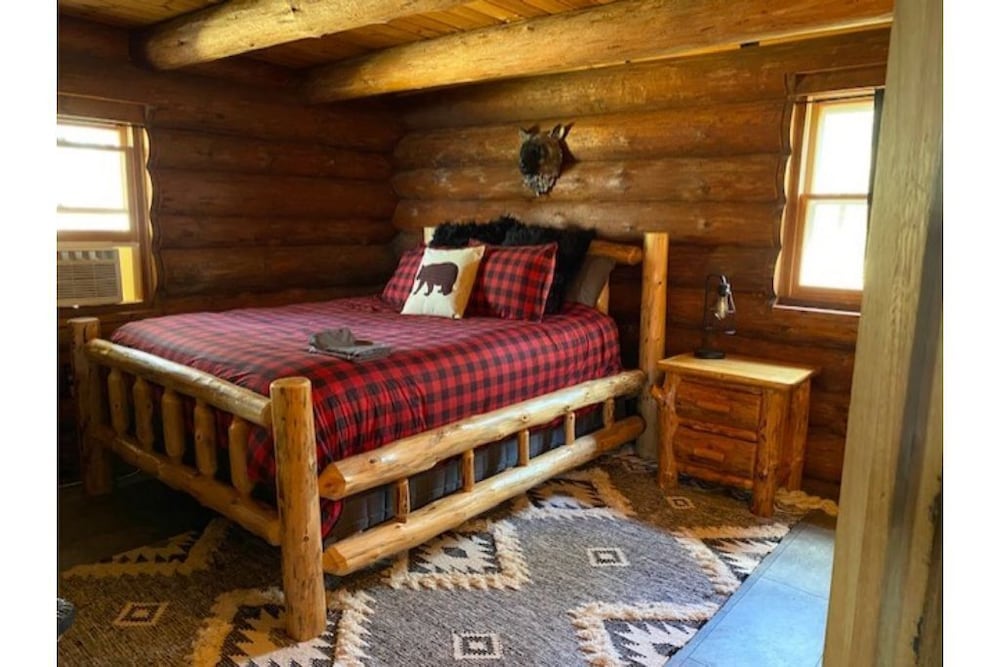 Hand built log cabin on Farm Island Lake Aitkin County Vrbo
