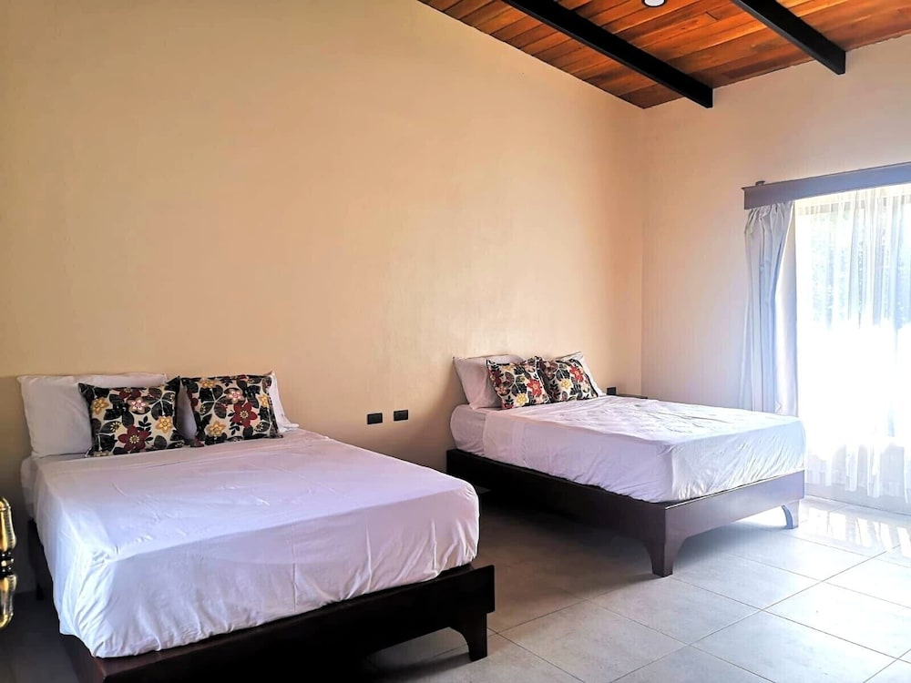 Vrbo Property − La Fortuna Vrbo