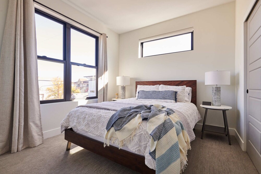 Luxury Rowhome 🏔 Mountain Views Littleton Main St Littleton Vrbo