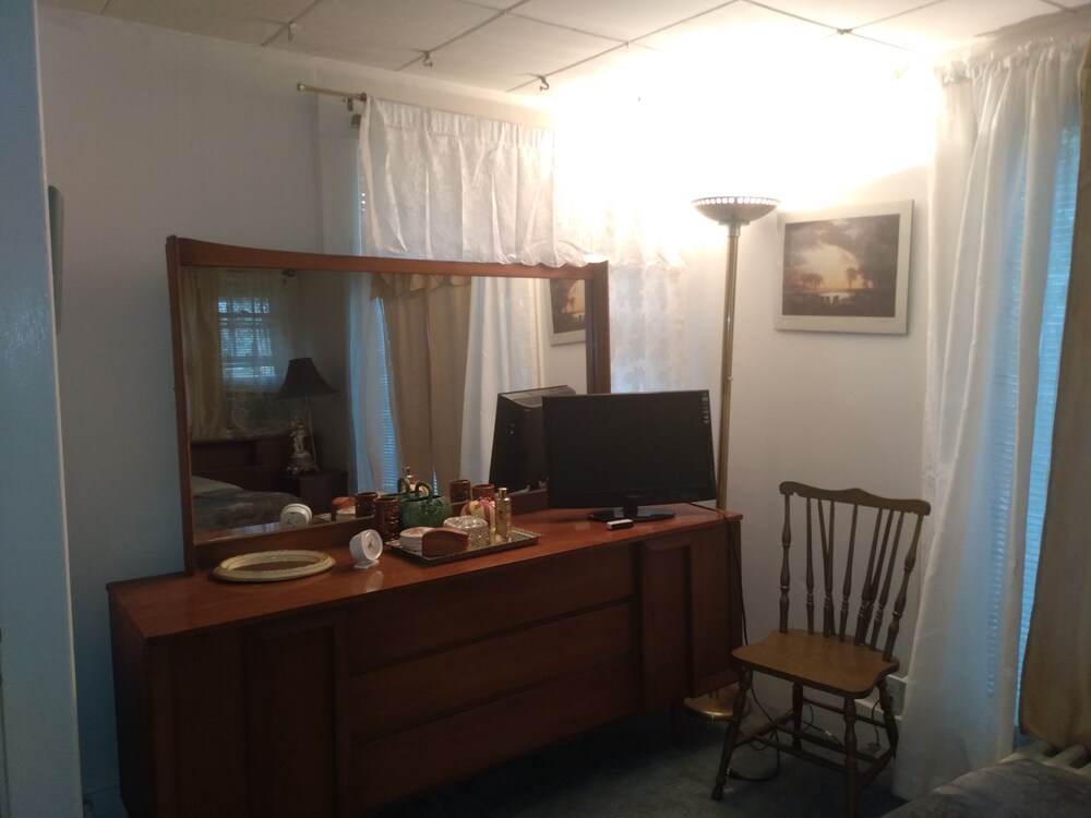 GRANDMA'S COTTAGE Monticello Vrbo