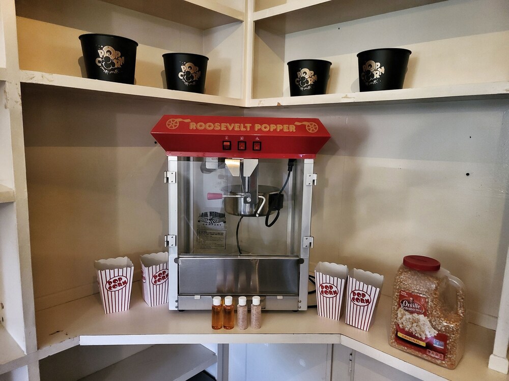 Mansion Backed to Mtns. Hotub Overlooking Vegas