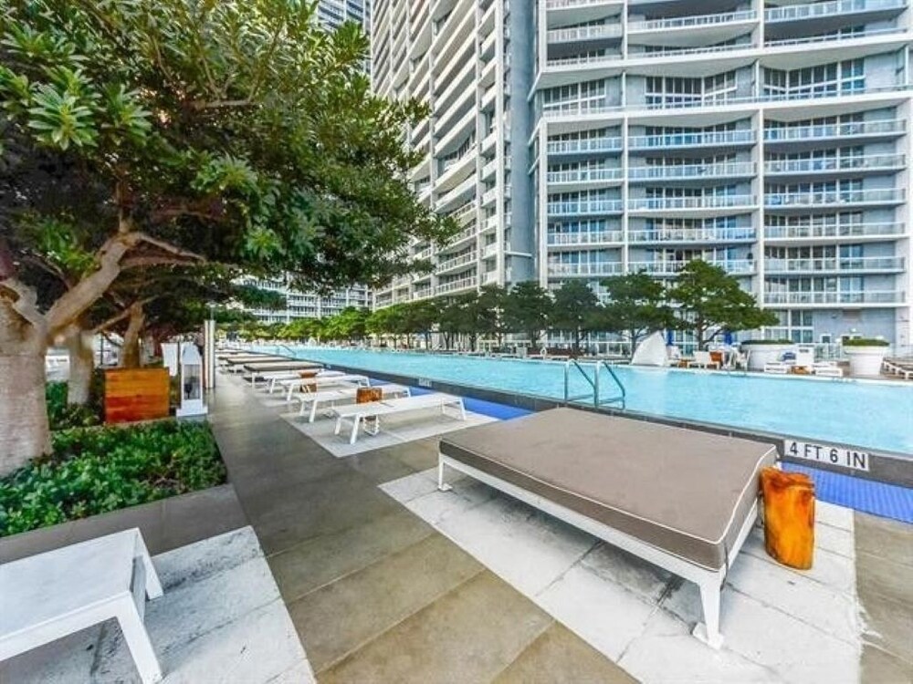 Lovely Waterfront 2BR 2BA Condo at IconBrickell