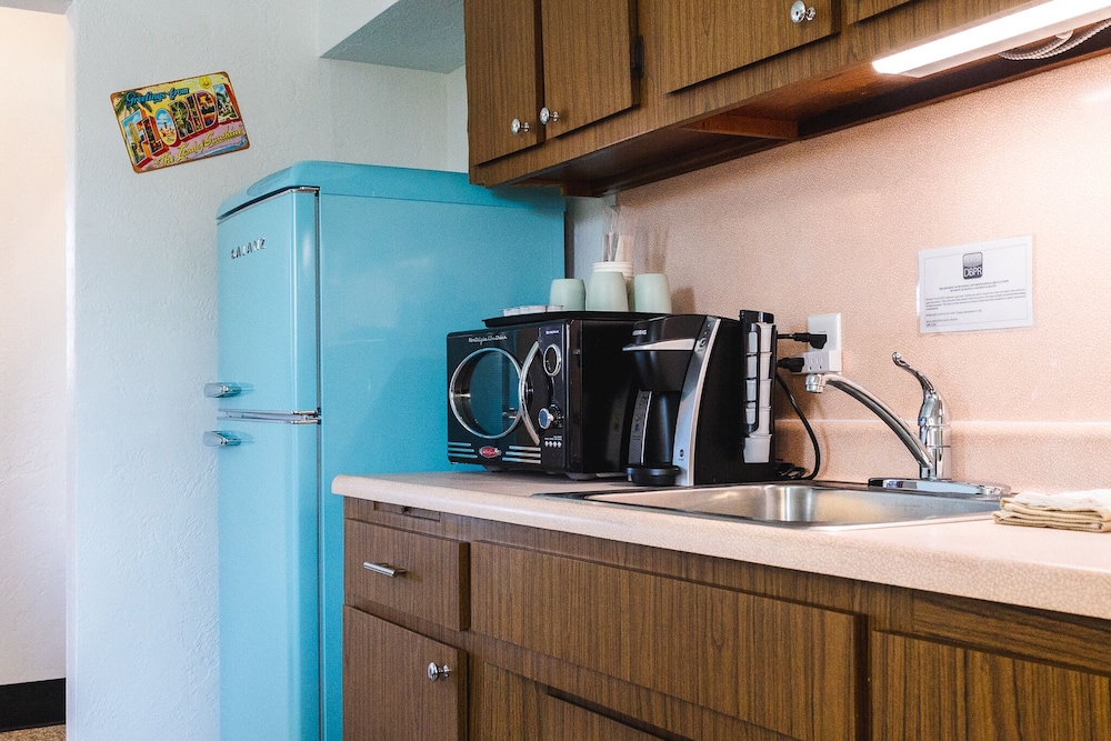 Sea Jay Motel & Marina