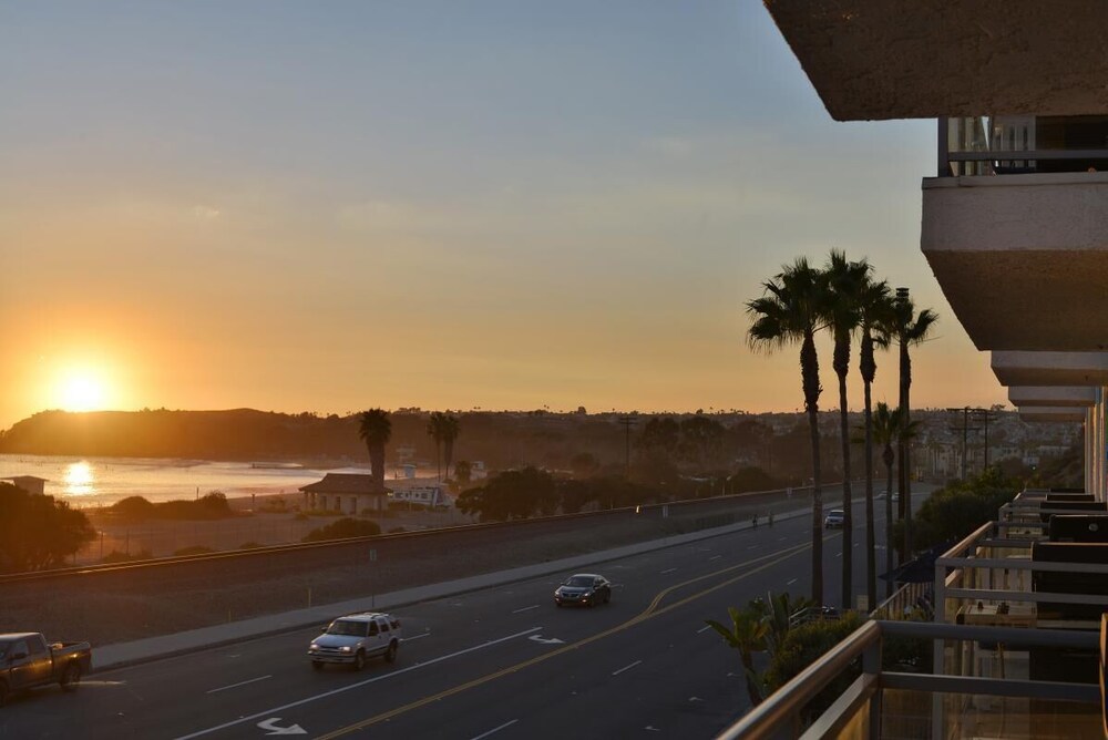 Coastal Charm Awaits! Steps from Capistrano Beach! Beachside, Pool