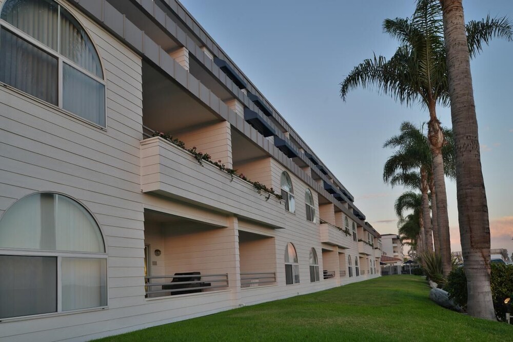 Coastal Charm Awaits! Steps from Capistrano Beach! Beachside, Pool