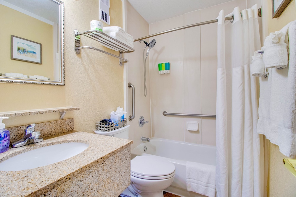 Waterfront condo with sunset views of Tampa Bay.