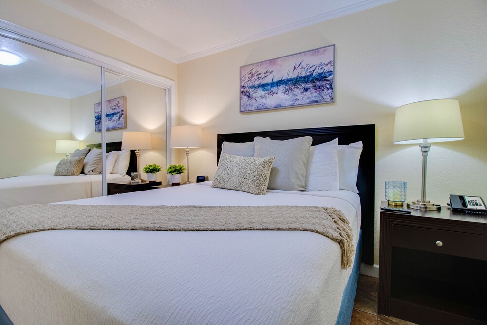 Waterfront condo with sunset views of Tampa Bay.