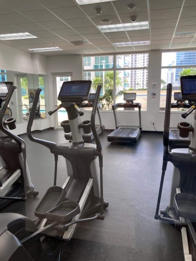 Stunning Views of Brickell Bay with easy to walk access to Downtown Miami