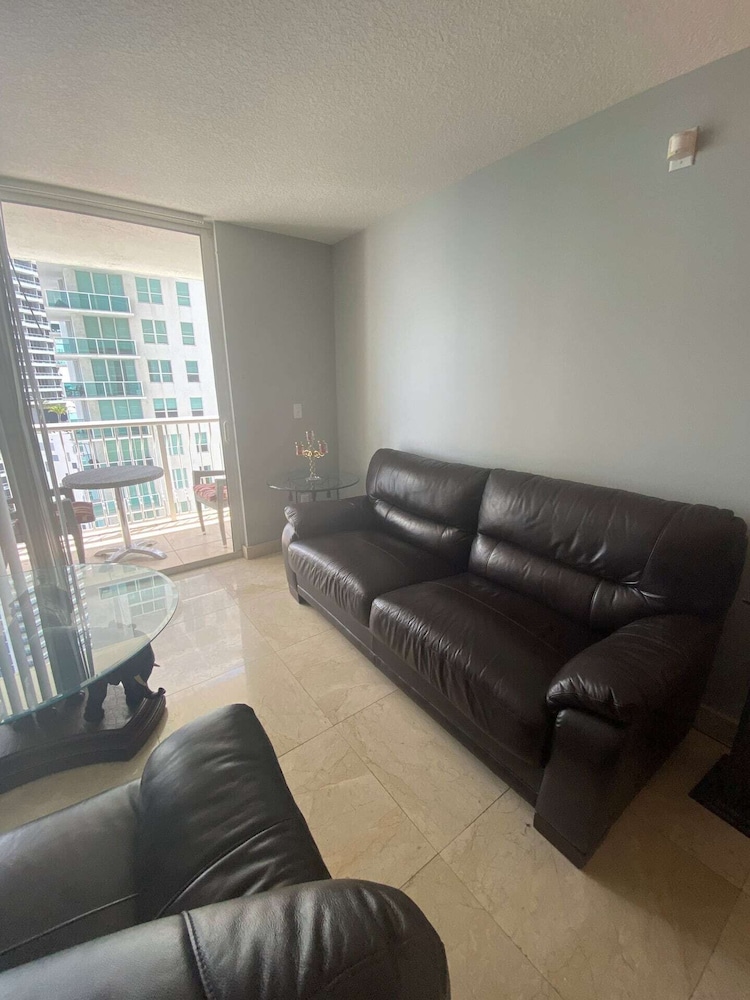 Stunning Views of Brickell Bay with easy to walk access to Downtown Miami