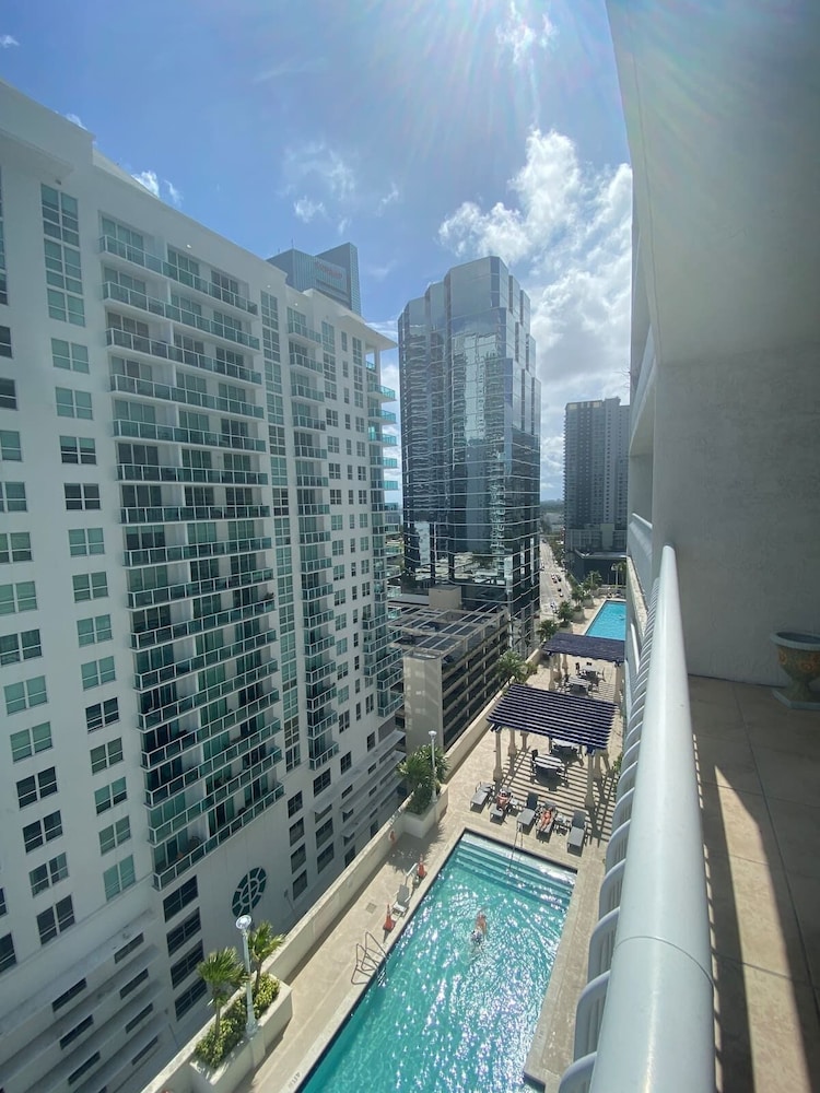 Stunning Views of Brickell Bay with easy to walk access to Downtown Miami