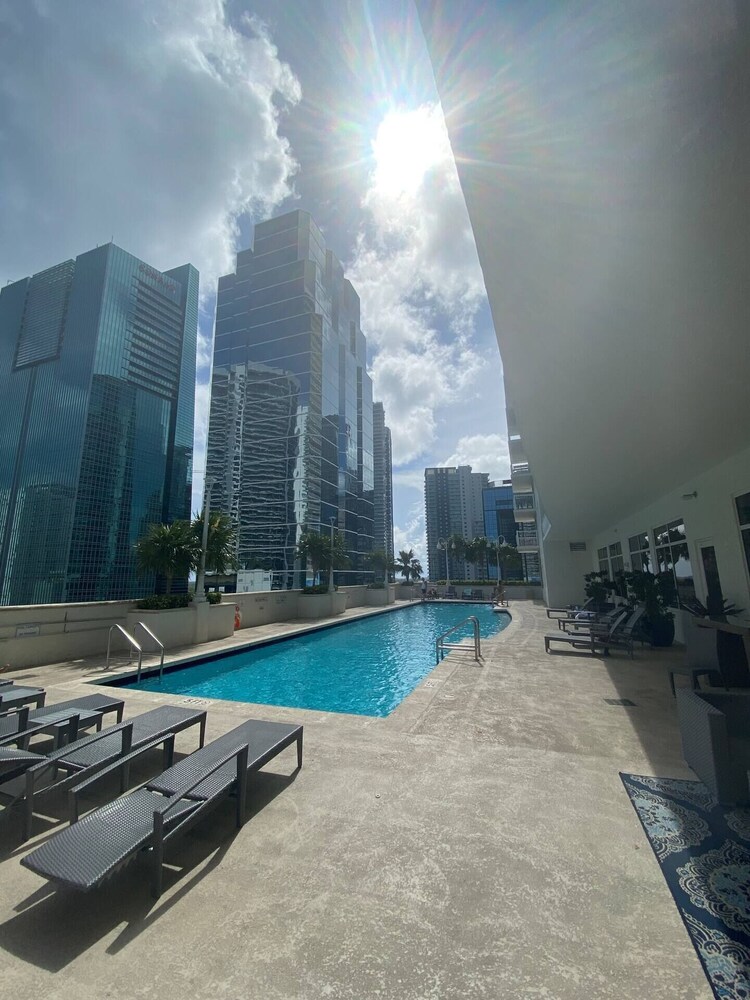 Stunning Views of Brickell Bay with easy to walk access to Downtown Miami