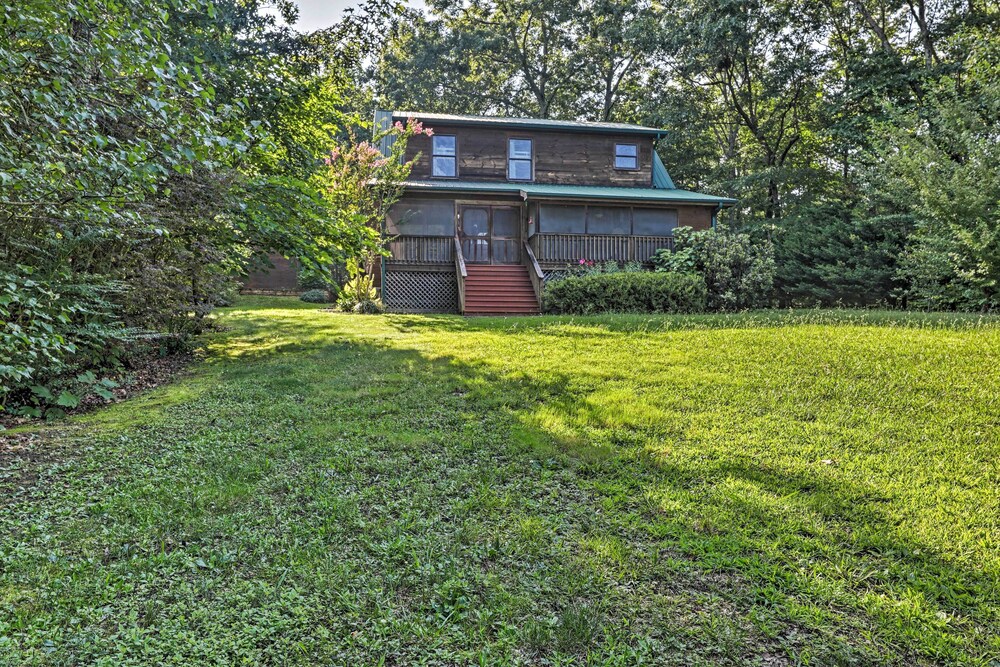 NEW! Lakefront Coalmont Cabin on 5 Acres w/ Dock!