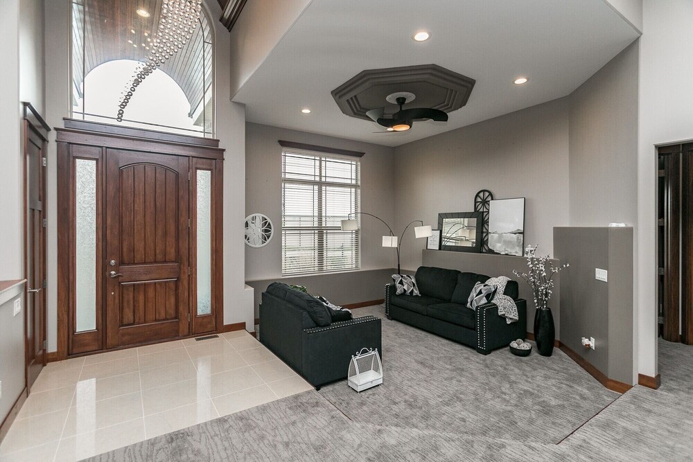 Luxury 3Bed VRBO in Cedar Rapids, IA! Sleeps 10. Book Now! Cedar