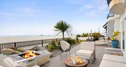 Ocean Front Walk 2 in San Diego