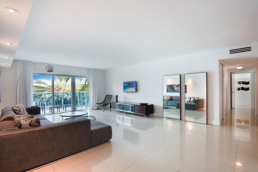 2 Bedroom-2 Bathroom with Canal Front Balcony Steps Away from Bal Harbour Beach