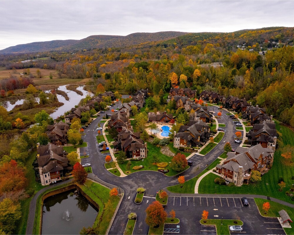 Sanctuary Haven, Across Mountain Creek, Relaxing, Biking, Hiking, Skiing