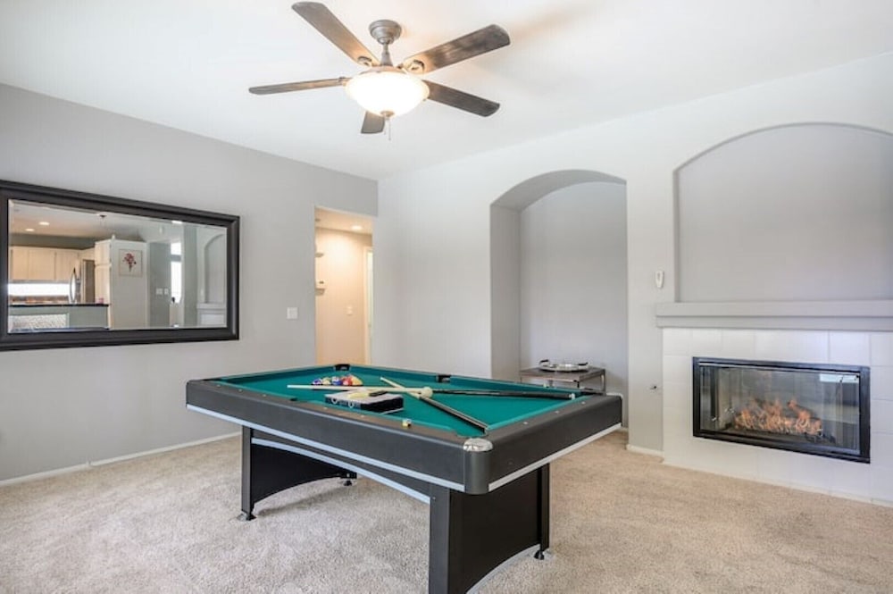 Beautiful Pool Home 19 Min From Las Vegas Strip!!!