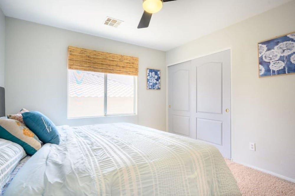 Beautiful Pool Home 19 Min From Las Vegas Strip!!!