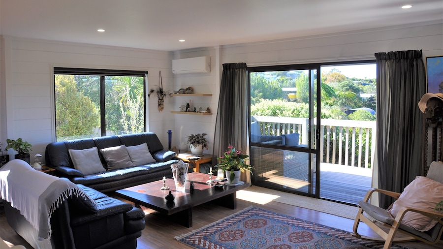 Frank's Place - near Little Oneroa Beach