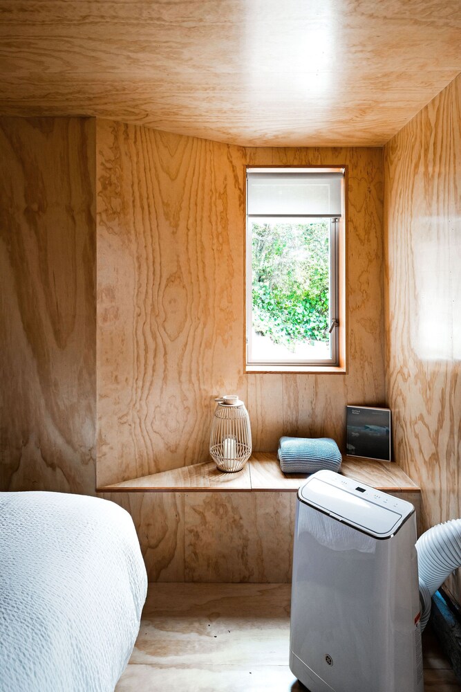 Dwell - Like Santa Barbara One Bedroom with Japanese Soaking Tub