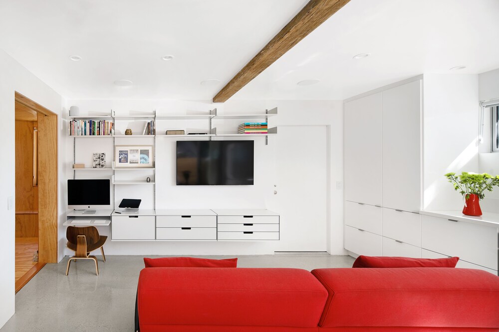 Dwell - Like Santa Barbara One Bedroom with Japanese Soaking Tub