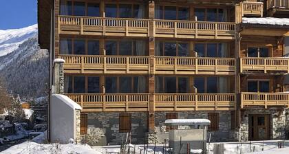 Hotel Ski Lodge