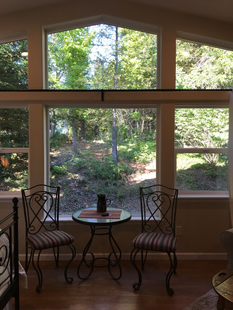 All Inn Guesthouse<br>Big windows, vaulted ceilings, Very private park like setting