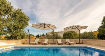 Beautiful Villa Sali Island Getaway Located 150 m From the Beach Private Pool