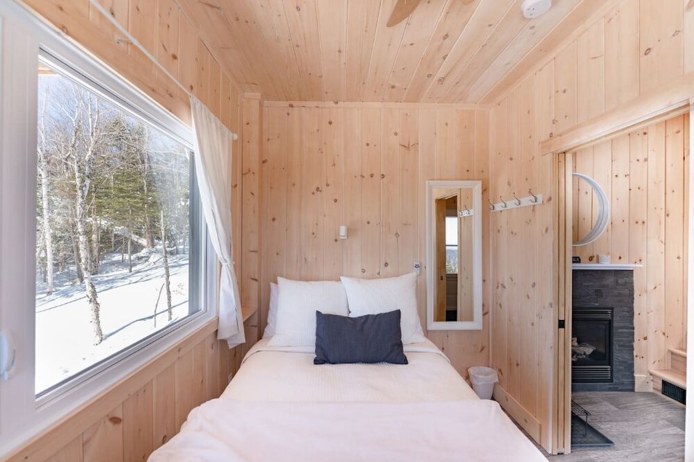 HELIOS Microchalet at Maelström (CITQ304336) Lac Beauport Vrbo