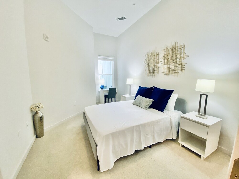 Pristine Dream Minutes from Downtown Atlanta Vrbo