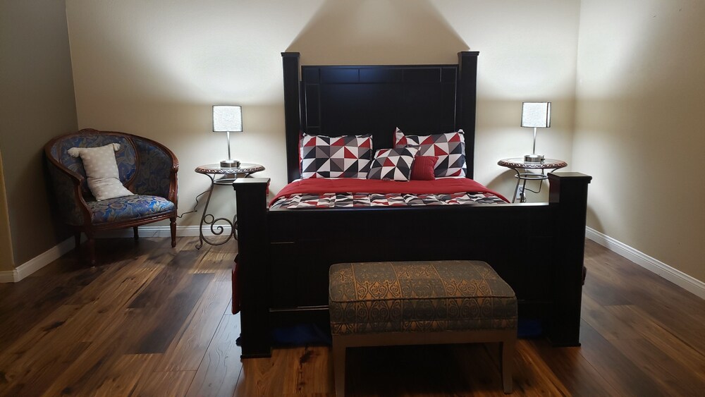 🔥 86"tv, Inflatable jacuzzi, Pool table and Grill