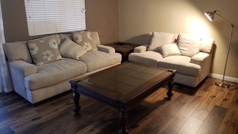 🔥 86"tv, Inflatable jacuzzi, Pool table and Grill