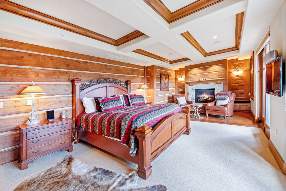 Ritz Carlton Bachelor Gulch Beaver Creek Penthouse Suite - with ski in/out